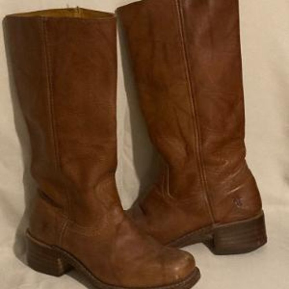 Women's size 8 Frye Campus Boots